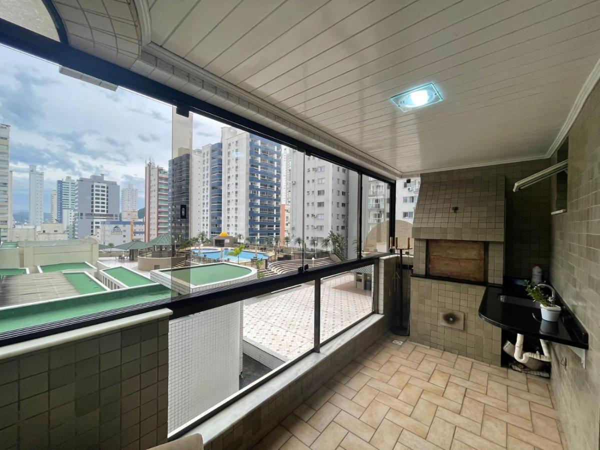 Apto A 30M Da Praia Sobre Shopping Atlantico Balneário Camboriú Kültér fotó